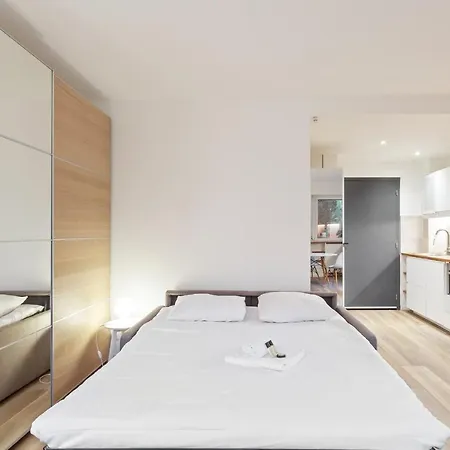 Charming Studio Close To Eiffel Tower By Guestready