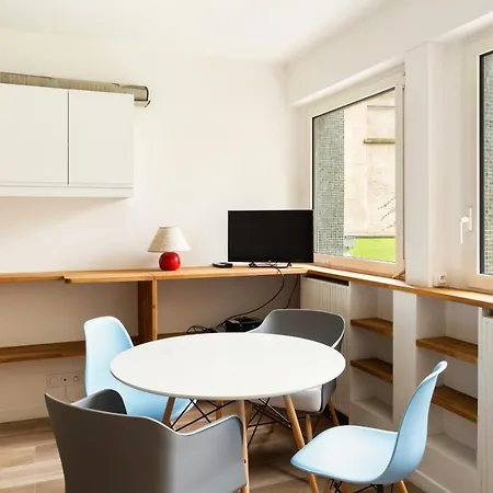 Charming Studio Close To Eiffel Tower By Guestready *